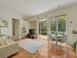 https://images.listonce.com.au/custom/160x/listings/250-davis-street-kew-vic-3101/040/00829040_img_04.jpg?K2oilnebz9Y