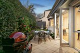 https://images.listonce.com.au/custom/160x/listings/250-davis-street-kew-vic-3101/961/01626961_img_13.jpg?_o9a7jcDKGE