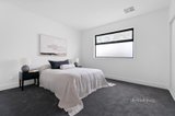 https://images.listonce.com.au/custom/160x/listings/250-kelvin-avenue-montmorency-vic-3094/419/01705419_img_11.jpg?3VeO-EOBdeU