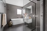 https://images.listonce.com.au/custom/160x/listings/250-kelvin-avenue-montmorency-vic-3094/419/01705419_img_12.jpg?w2B75Ru10Sw