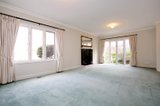 https://images.listonce.com.au/custom/160x/listings/250-st-clems-road-doncaster-east-vic-3109/681/01702681_img_02.jpg?ihWDsHM2aQw