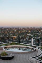 https://images.listonce.com.au/custom/160x/listings/2501c340331023101845-whitehorse-road-box-hill-vic-3128/928/01640928_img_23.jpg?4W27iu0bISw