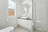 https://images.listonce.com.au/custom/160x/listings/2504-bell-street-redan-vic-3350/802/01973802_img_05.jpg?T3hyUfFmsHU