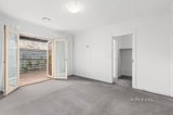 https://images.listonce.com.au/custom/160x/listings/251-anslow-street-woodend-vic-3442/189/01625189_img_05.jpg?P_3m25nMDjU