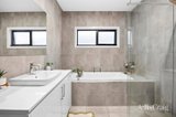 https://images.listonce.com.au/custom/160x/listings/251-bostock-avenue-manifold-heights-vic-3218/289/01939289_img_14.jpg?xaGun77ZuSw