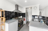 https://images.listonce.com.au/custom/160x/listings/251-regent-street-whittington-vic-3219/166/01359166_img_02.jpg?AUP2wsmK7cM