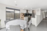 https://images.listonce.com.au/custom/160x/listings/251-regent-street-whittington-vic-3219/166/01359166_img_05.jpg?jeSTRyXZ0C8