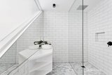 https://images.listonce.com.au/custom/160x/listings/251-richardson-street-carlton-north-vic-3054/165/01979165_img_01.jpg?bhsyB_uE-jY