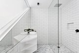 https://images.listonce.com.au/custom/160x/listings/251-richardson-street-carlton-north-vic-3054/971/01469971_img_10.jpg?cTtcThsrxaw