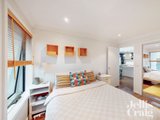 https://images.listonce.com.au/custom/160x/listings/2517-ascot-vale-road-flemington-vic-3031/560/01970560_img_15.jpg?xHtLJJXJms0