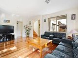 https://images.listonce.com.au/custom/160x/listings/252-winfield-road-balwyn-north-vic-3104/491/01684491_img_02.jpg?FLZLxq6anFk