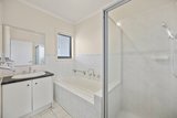 https://images.listonce.com.au/custom/160x/listings/2537-tooronga-road-hawthorn-east-vic-3123/790/01768790_img_08.jpg?8TcfSTTsJZQ
