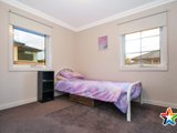 https://images.listonce.com.au/custom/160x/listings/255-albert-hill-road-lilydale-vic-3140/248/01526248_img_09.jpg?Iu6vHckOZew