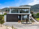 https://images.listonce.com.au/custom/160x/listings/255-great-ocean-road-apollo-bay-vic-3233/689/01576689_img_01.jpg?Yd3lW827Ql4