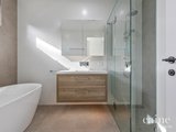 https://images.listonce.com.au/custom/160x/listings/255-great-ocean-road-apollo-bay-vic-3233/689/01576689_img_13.jpg?MRuvhMXrAKM