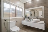 https://images.listonce.com.au/custom/160x/listings/255-hull-road-croydon-vic-3136/322/01724322_img_08.jpg?aEgEO6S8088