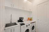 https://images.listonce.com.au/custom/160x/listings/255-hull-road-croydon-vic-3136/322/01724322_img_09.jpg?UC6PlAjaems