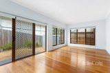 https://images.listonce.com.au/custom/160x/listings/256-darebin-street-heidelberg-vic-3084/149/01950149_img_04.jpg?iMBCLW-1RfE