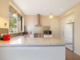 https://images.listonce.com.au/custom/160x/listings/256-hull-road-croydon-vic-3136/448/01525448_img_09.jpg?hSn0kPrACDs