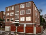 https://images.listonce.com.au/custom/160x/listings/256-smith-street-south-melbourne-vic-3205/154/01087154_img_01.jpg?61XXpgTMfnc