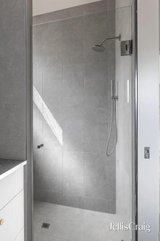 https://images.listonce.com.au/custom/160x/listings/257-259-albert-street-brunswick-vic-3056/331/01906331_img_18.jpg?ipgHjqkF2NI