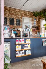 https://images.listonce.com.au/custom/160x/listings/257-259-albert-street-brunswick-vic-3056/331/01906331_img_22.jpg?c1AqCLIbQKs