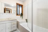 https://images.listonce.com.au/custom/160x/listings/258-fonteyn-drive-wantirna-south-vic-3152/498/01951498_img_07.jpg?DJu6nrMqgbU