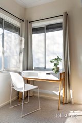 https://images.listonce.com.au/custom/160x/listings/258-raleigh-street-thornbury-vic-3071/657/01935657_img_12.jpg?MhEI9Lg7iLc