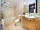 https://images.listonce.com.au/custom/160x/listings/2597-cruikshank-street-port-melbourne-vic-3207/648/01793648_img_05.jpg?74XN-BKptQw