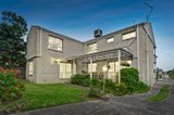 https://images.listonce.com.au/custom/160x/listings/25a-viewhill-road-balwyn-north-vic-3104/980/00336980_img_08.jpg?wlPUDzIJXlY