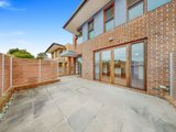 https://images.listonce.com.au/custom/160x/listings/26-8-carrington-street-balwyn-north-vic-3104/484/01937484_img_16.jpg?yLkBuvcbk9E