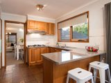 https://images.listonce.com.au/custom/160x/listings/26-alpine-way-kilsyth-vic-3137/112/01524112_img_04.jpg?WwZVyzMmmtQ