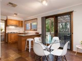 https://images.listonce.com.au/custom/160x/listings/26-alpine-way-kilsyth-vic-3137/112/01524112_img_05.jpg?tG2ltP3u6S4