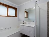 https://images.listonce.com.au/custom/160x/listings/26-alpine-way-kilsyth-vic-3137/112/01524112_img_14.jpg?ueXJ0NfhxWg