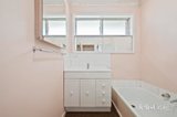 https://images.listonce.com.au/custom/160x/listings/26-balcombe-avenue-mooroolbark-vic-3138/724/01938724_img_08.jpg?FkVFWTH3vbg