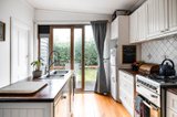 https://images.listonce.com.au/custom/160x/listings/26-bendigo-street-collingwood-vic-3066/069/01118069_img_04.jpg?2o2bFLF-F_g