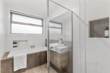 https://images.listonce.com.au/custom/160x/listings/26-briggs-street-mount-waverley-vic-3149/103/01706103_img_10.jpg?qDfzAMH3HZc