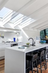 https://images.listonce.com.au/custom/160x/listings/26-bromham-place-richmond-vic-3121/787/01815787_img_25.jpg?4aGaO34E2eM