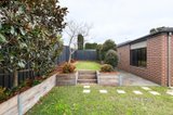 https://images.listonce.com.au/custom/160x/listings/26-cairn-drive-south-morang-vic-3752/043/01535043_img_11.jpg?tSz6I-7ZIgU