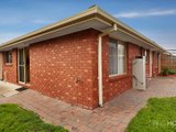 https://images.listonce.com.au/custom/160x/listings/26-carling-court-altona-meadows-vic-3028/361/01202361_img_09.jpg?RjEaugZyJus