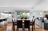 https://images.listonce.com.au/custom/160x/listings/26-dandallo-drive-eltham-vic-3095/350/01518350_img_05.jpg?fNjCk56QfXE