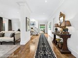 https://images.listonce.com.au/custom/160x/listings/26-dean-street-kew-vic-3101/711/01683711_img_02.jpg?LJA8Yi8zF-Y