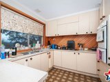 https://images.listonce.com.au/custom/160x/listings/26-erskine-ridge-mooroolbark-vic-3138/944/01524944_img_04.jpg?vAZazDsZS60