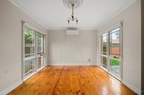 https://images.listonce.com.au/custom/160x/listings/26-evelyn-road-ringwood-north-vic-3134/949/01941949_img_05.jpg?7T-Nec0H0G4