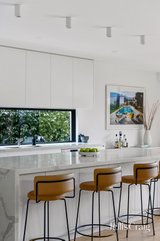 https://images.listonce.com.au/custom/160x/listings/26-ferguson-street-brighton-east-vic-3187/057/01950057_img_16.jpg?JyRWjy9M6ig