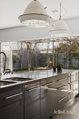 https://images.listonce.com.au/custom/160x/listings/26-garfield-avenue-ormond-vic-3204/811/01979811_img_28.jpg?JhJz5HBCtn4