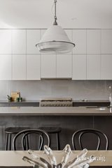 https://images.listonce.com.au/custom/160x/listings/26-garfield-avenue-ormond-vic-3204/811/01979811_img_30.jpg?WhbBk0OqzDw