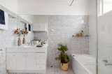 https://images.listonce.com.au/custom/160x/listings/26-garton-street-port-melbourne-vic-3207/492/01732492_img_09.jpg?aeqcu8Lteqg