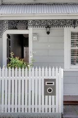 https://images.listonce.com.au/custom/160x/listings/26-glover-street-south-melbourne-vic-3205/779/01145779_img_02.jpg?WExbiHIuQqc