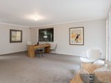 https://images.listonce.com.au/custom/160x/listings/26-grandview-avenue-croydon-vic-3136/426/01524426_img_18.jpg?NBSy20dHOzY